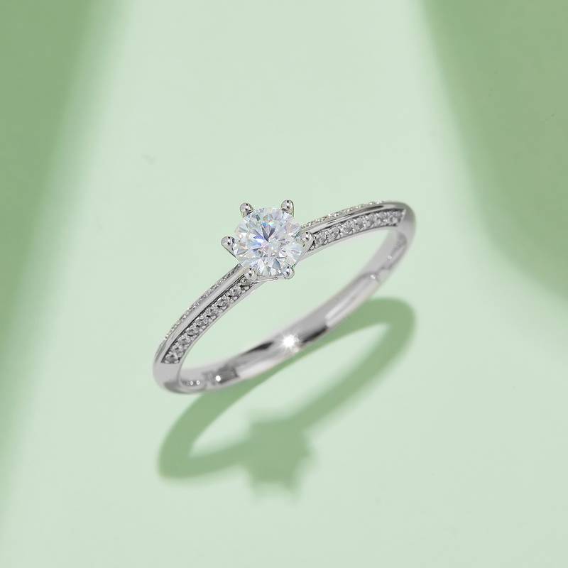 直臂豪镶半壁江山S925银镀白金MoissaniteWomen's Ring50分D级
